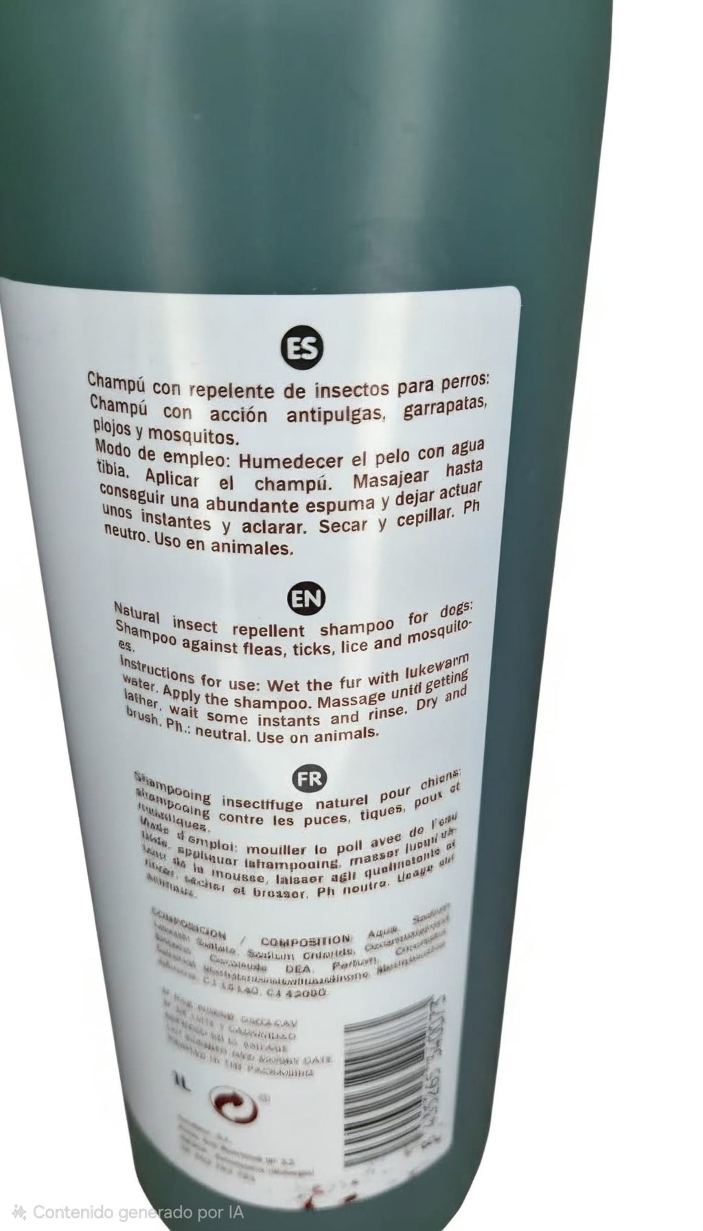 Champú Repelente de Insectos IdemPets (1 Litro)Protección Natural: Eficaz contra pulgas, garrapatas, piojos y mosquitos.Fórmula Suave: Con extractos naturales, sin parabenos ni colorantes. Apto para uso frecuente.Pelaje Sano: Deja el pelo suave, brillante, con un aroma fresco y fácil de cepillar.Formato Ahorro: Envase familiar de 1 Litro.